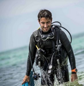 Choisir sa combinaison de plongée sous-marine : les qualités d'un bon néoprène