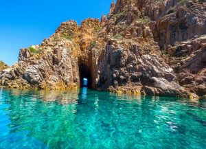Les 6 plus beaux spots de plongée en Corse
